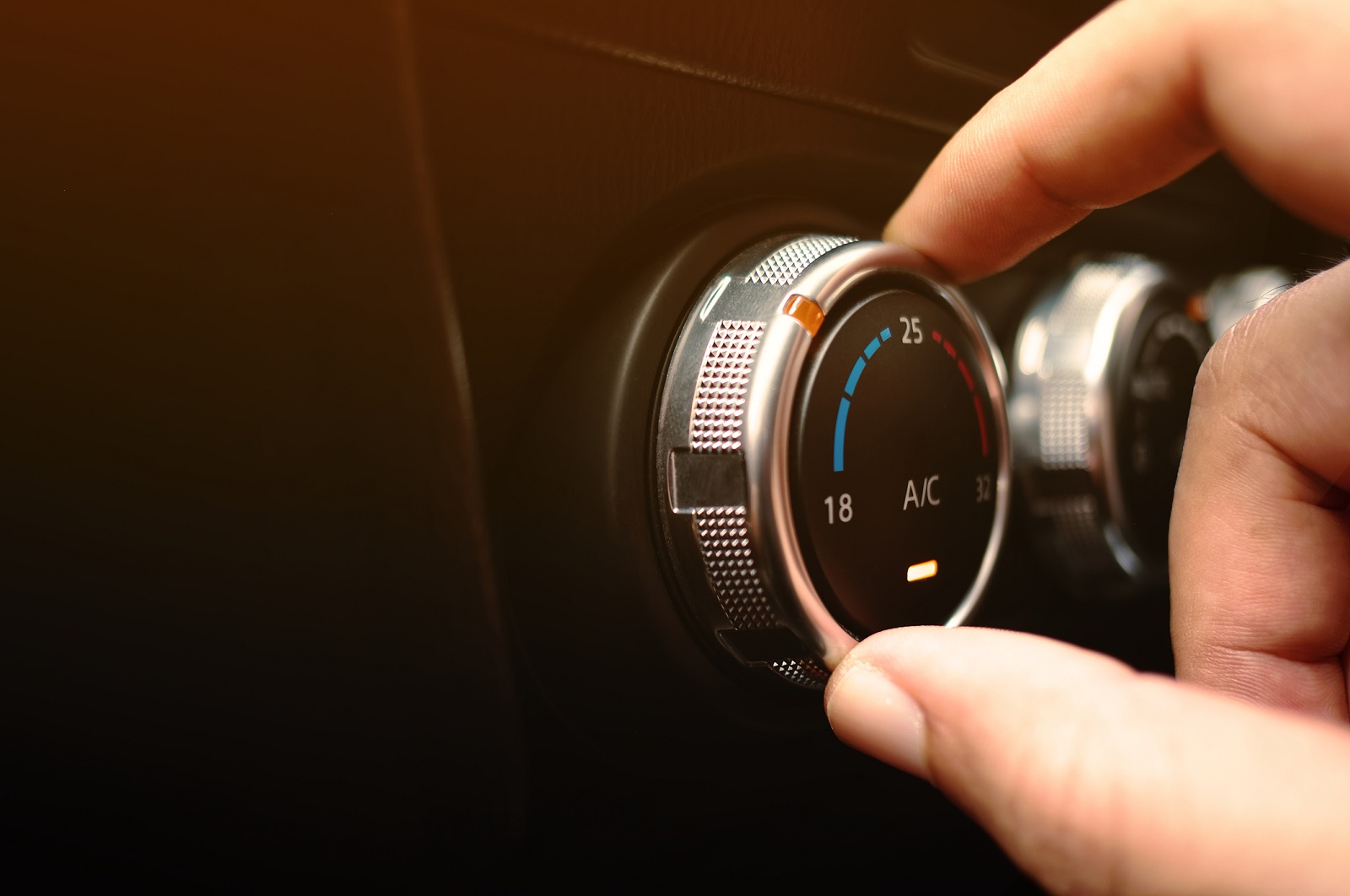 regularnie czyścić klimatyzację